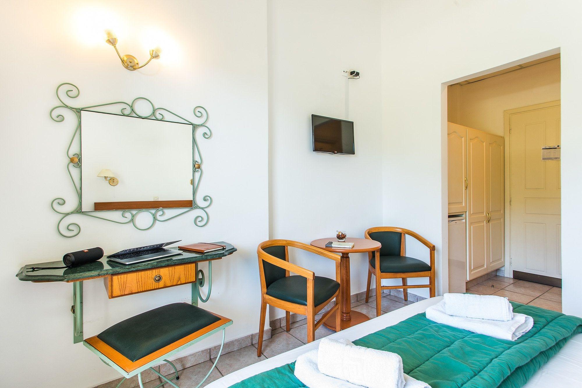 Paradise Inn Liapades Corfu ภายนอก รูปภาพ