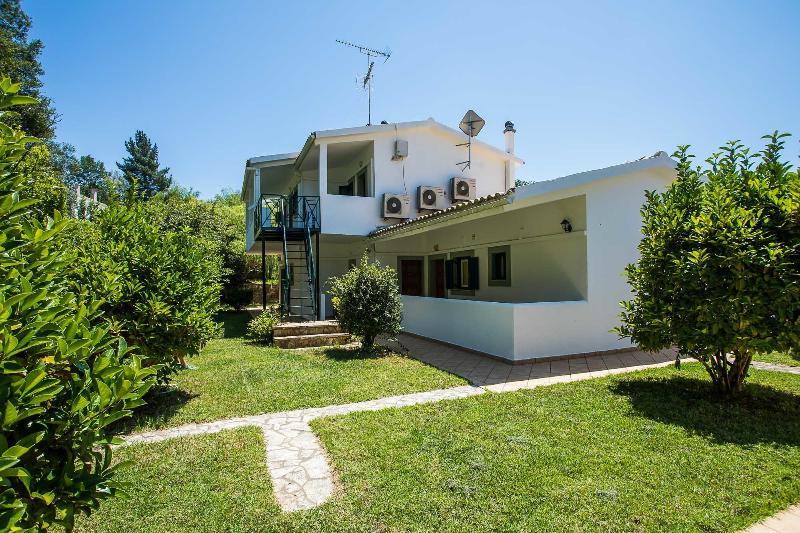 Paradise Inn Liapades Corfu ภายนอก รูปภาพ