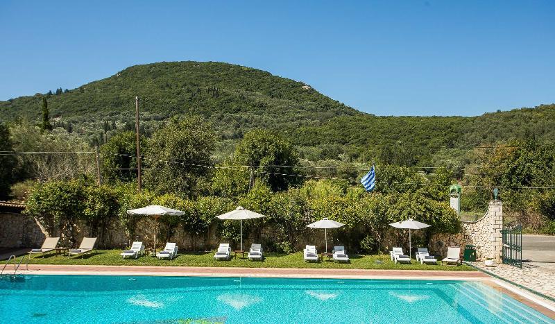 Paradise Inn Liapades Corfu ภายนอก รูปภาพ