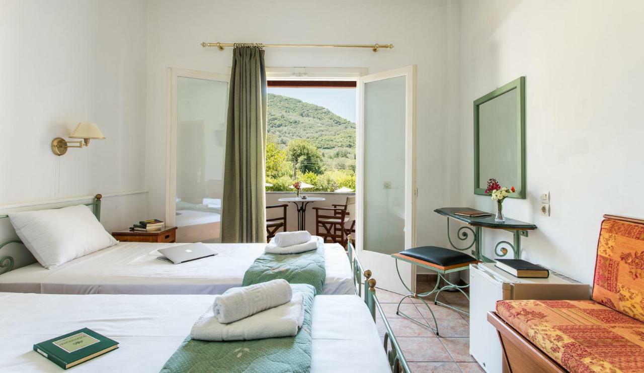 Paradise Inn Liapades Corfu ภายนอก รูปภาพ